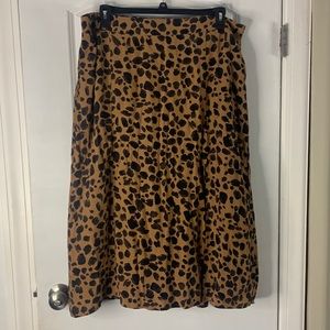 Lightweight animal print skirt size 1x
